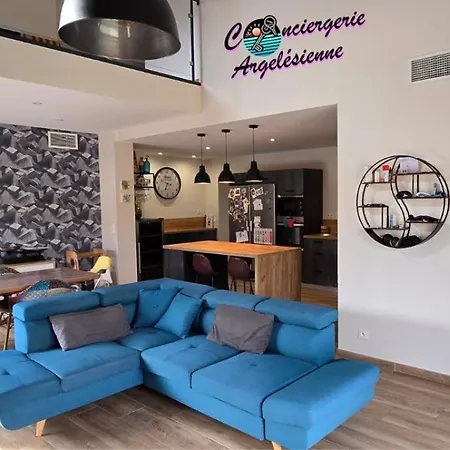 Maison De Julien Et Son Fils *